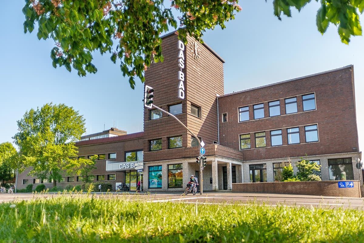 Bad an den Kaiserthermen Hallenbad außen