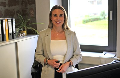 Bild: Julia Reinert - Unsere Allrounderin im Facility Management