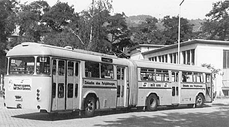 Bild: Wiedereröffnung der Omnibuslinie nach Heiligkreuz - Weismark